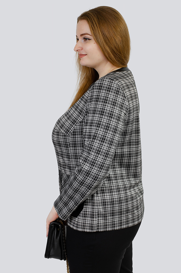 Стильный пиджак в клетку в разных цветах супер батал