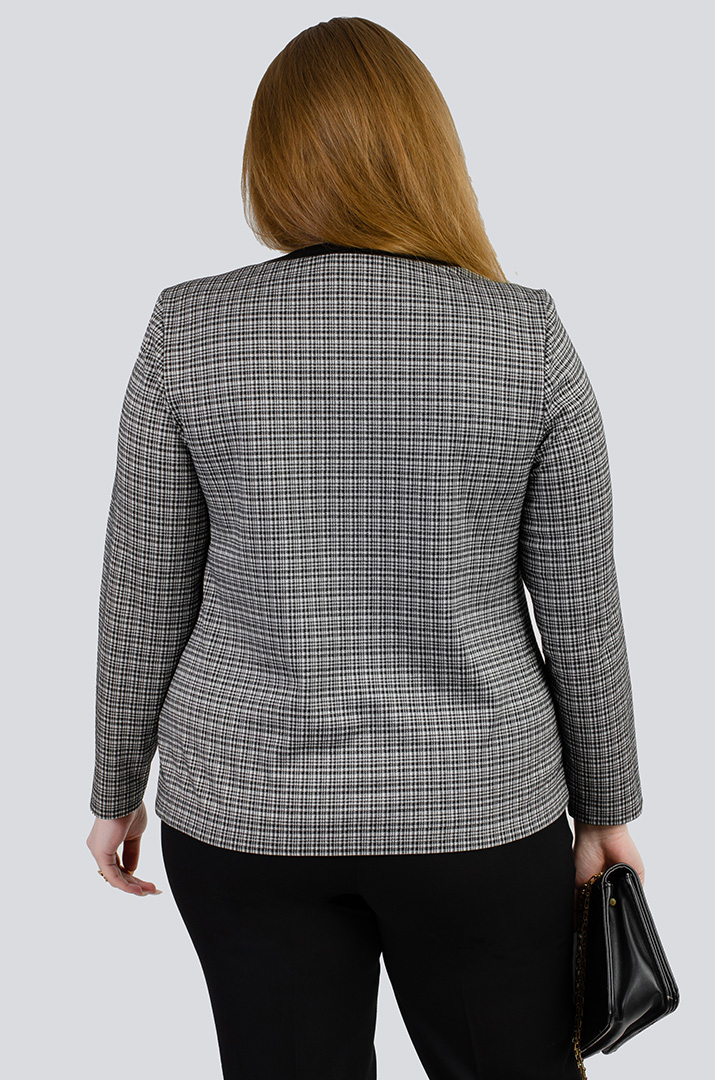 Стильный пиджак в клетку в разных цветах супер батал