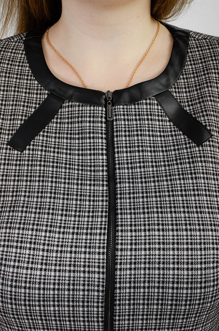 Стильный пиджак в клетку в разных цветах супер батал