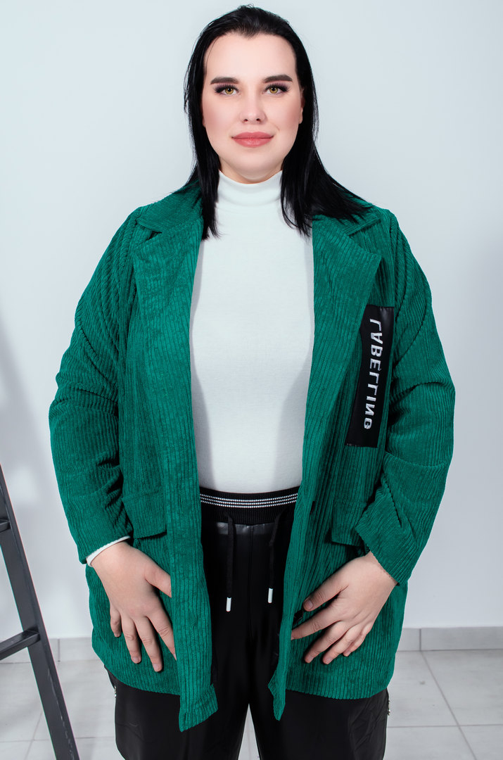 Вельветовый длинный пиджак на пуговицах батал