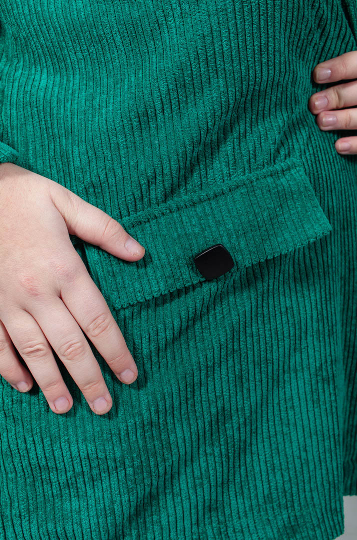 Вельветовый длинный пиджак на пуговицах батал