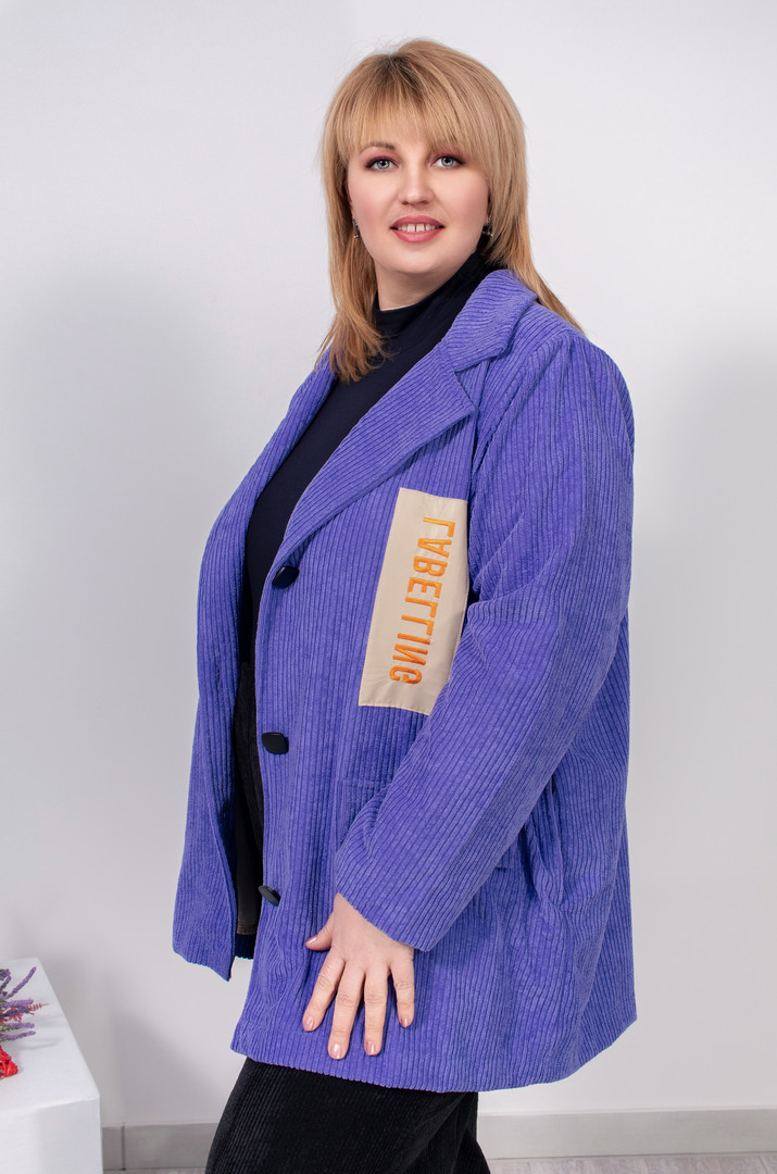 Вельветовый длинный пиджак на пуговицах батал