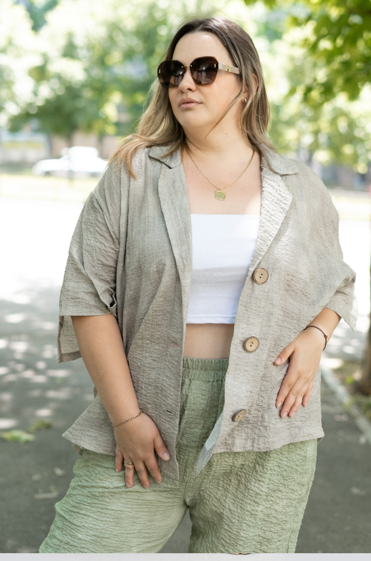 Пиджак  цвета визон больших размеров