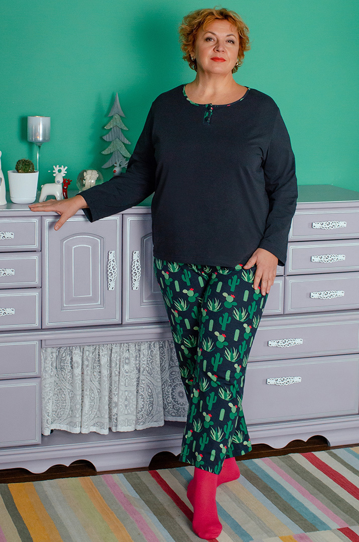 Трикотажная пижама с брюками больших размеров