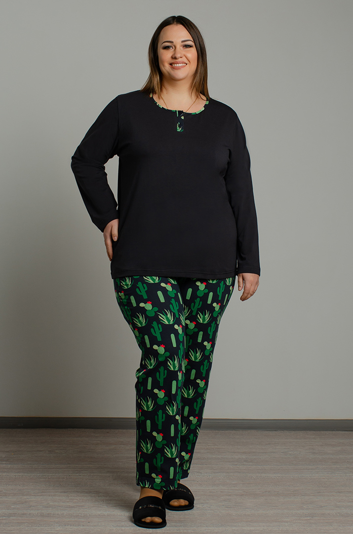 Трикотажная пижама с брюками больших размеров