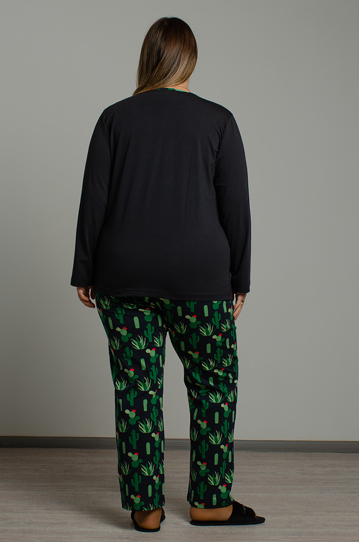 Трикотажная пижама с брюками больших размеров