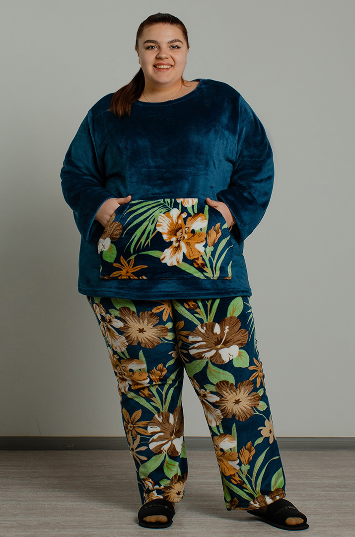 Махровая пижама в принт больших размеров