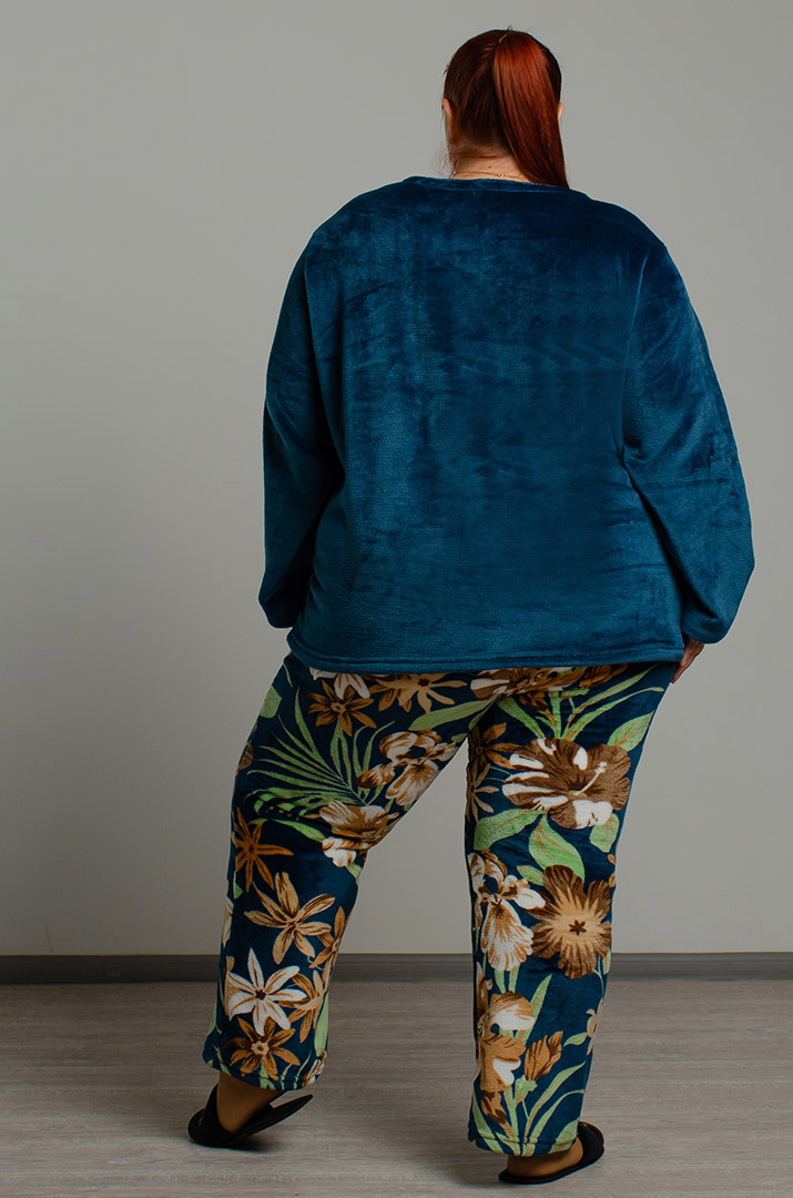 Махровая пижама в принт больших размеров