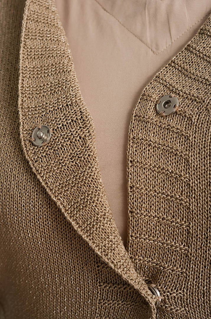 Жакет в'язаний з прикрасою великих розмірів