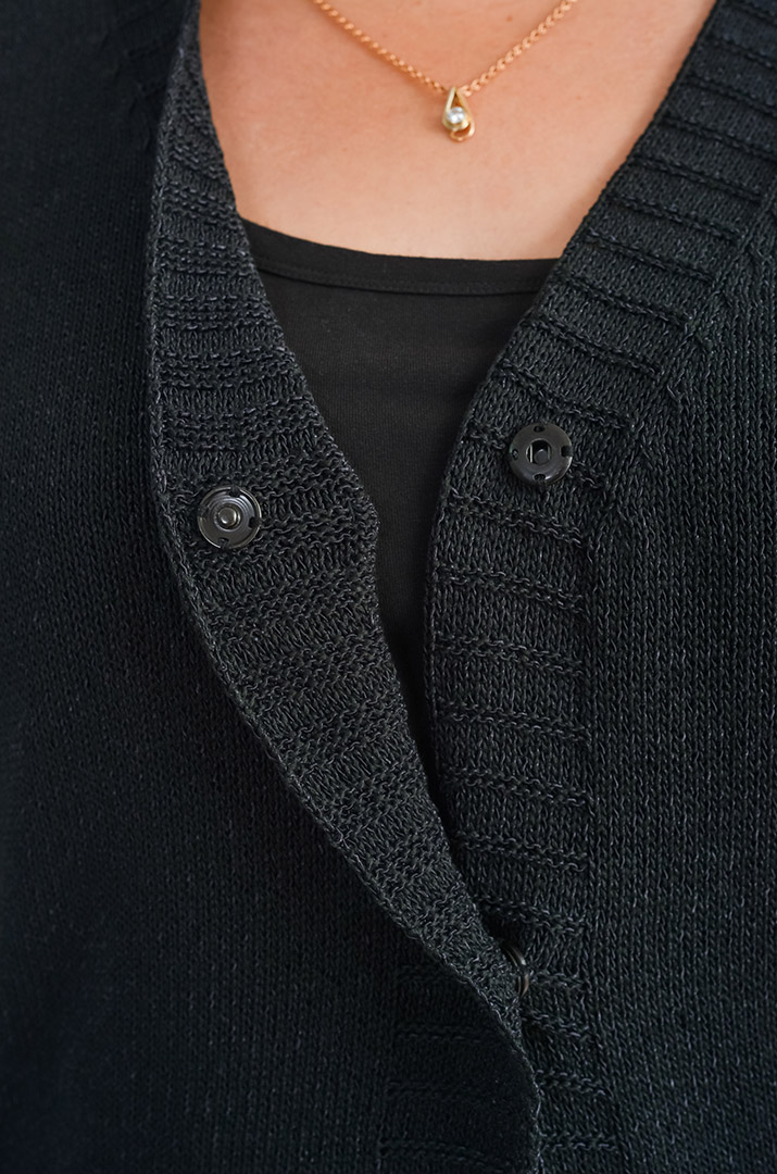 Жакет в'язаний з прикрасою великих розмірів