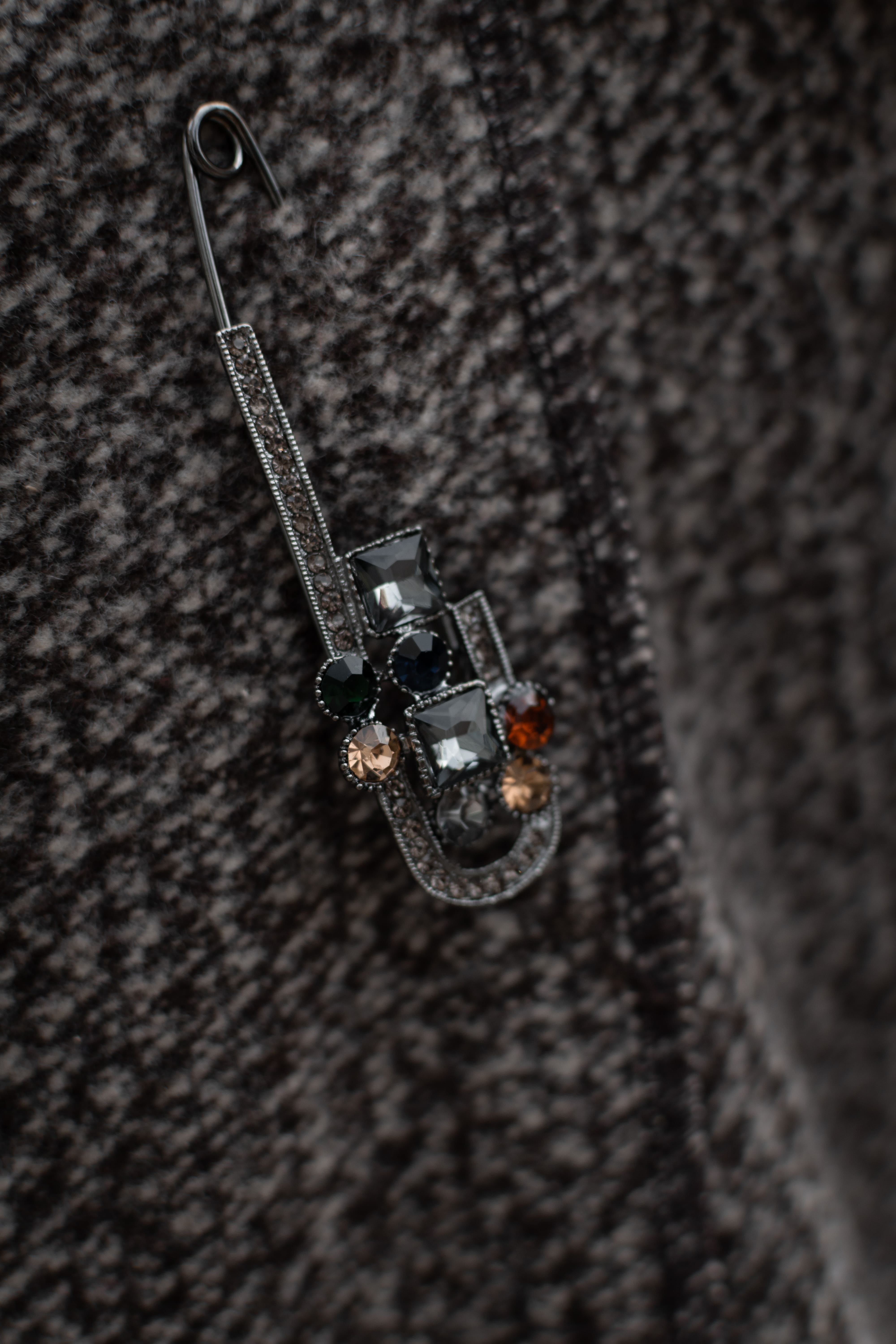 Пальто букле з прикрасою супер батал