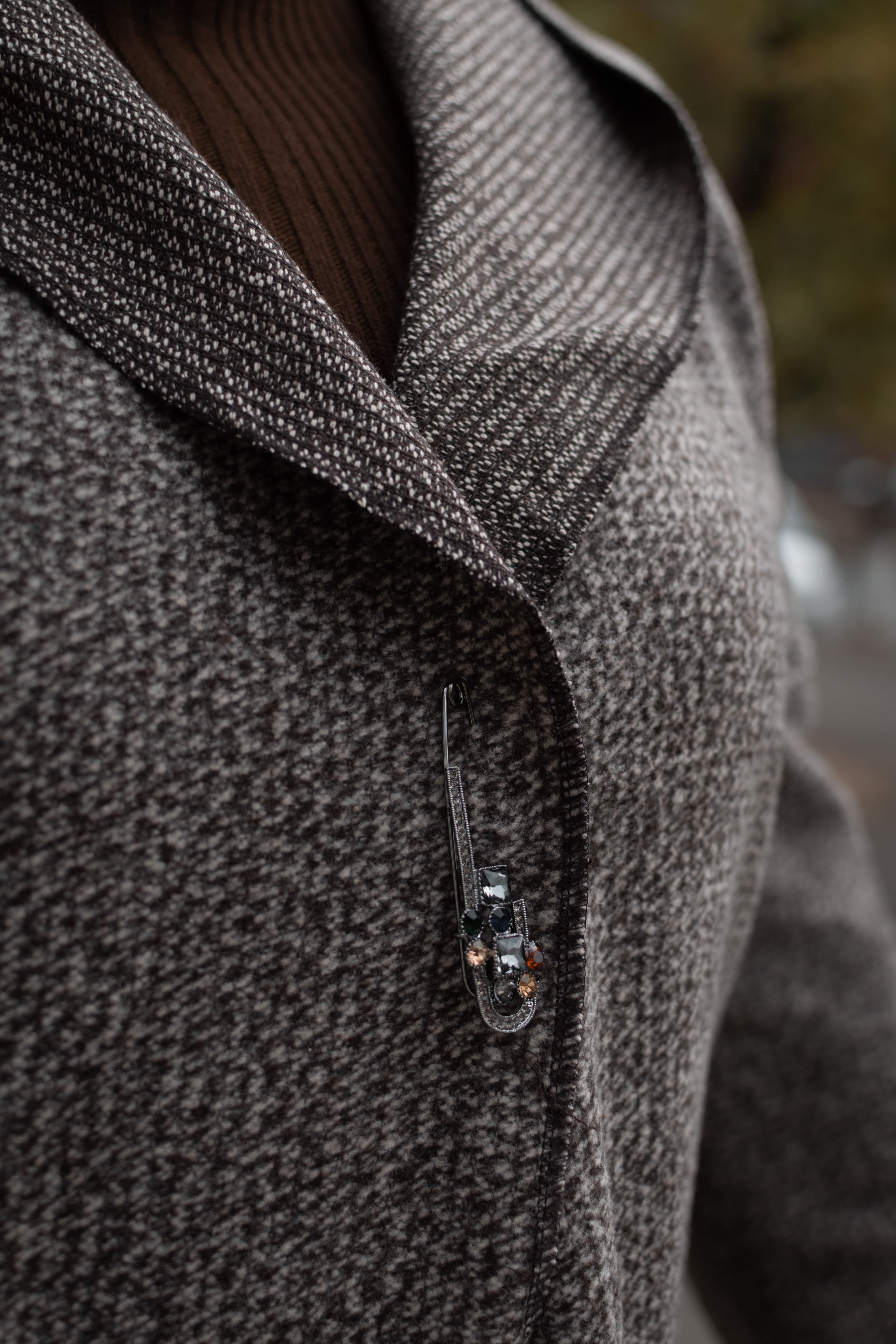 Пальто букле з прикрасою супер батал