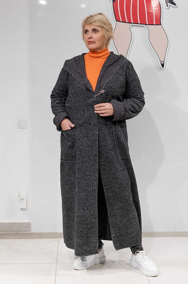 Пальто букле з прикрасою супер батал