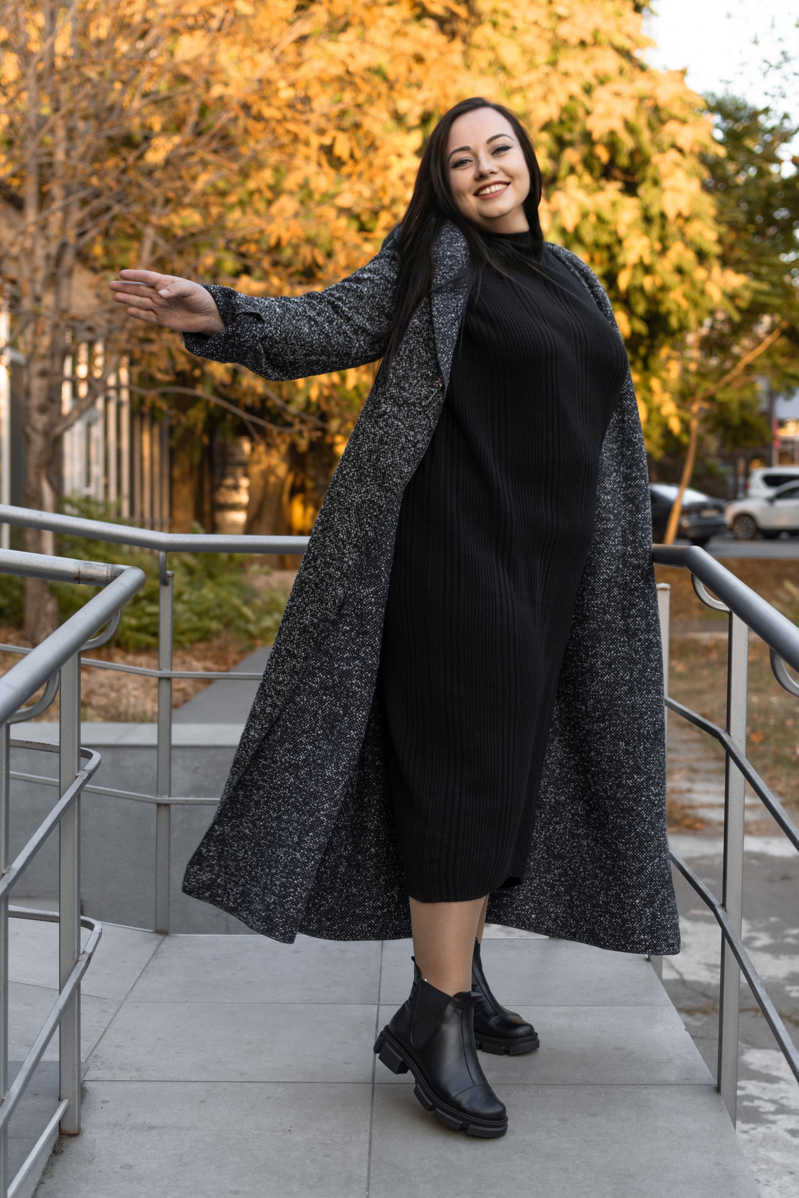 Пальто букле з прикрасою супер батал