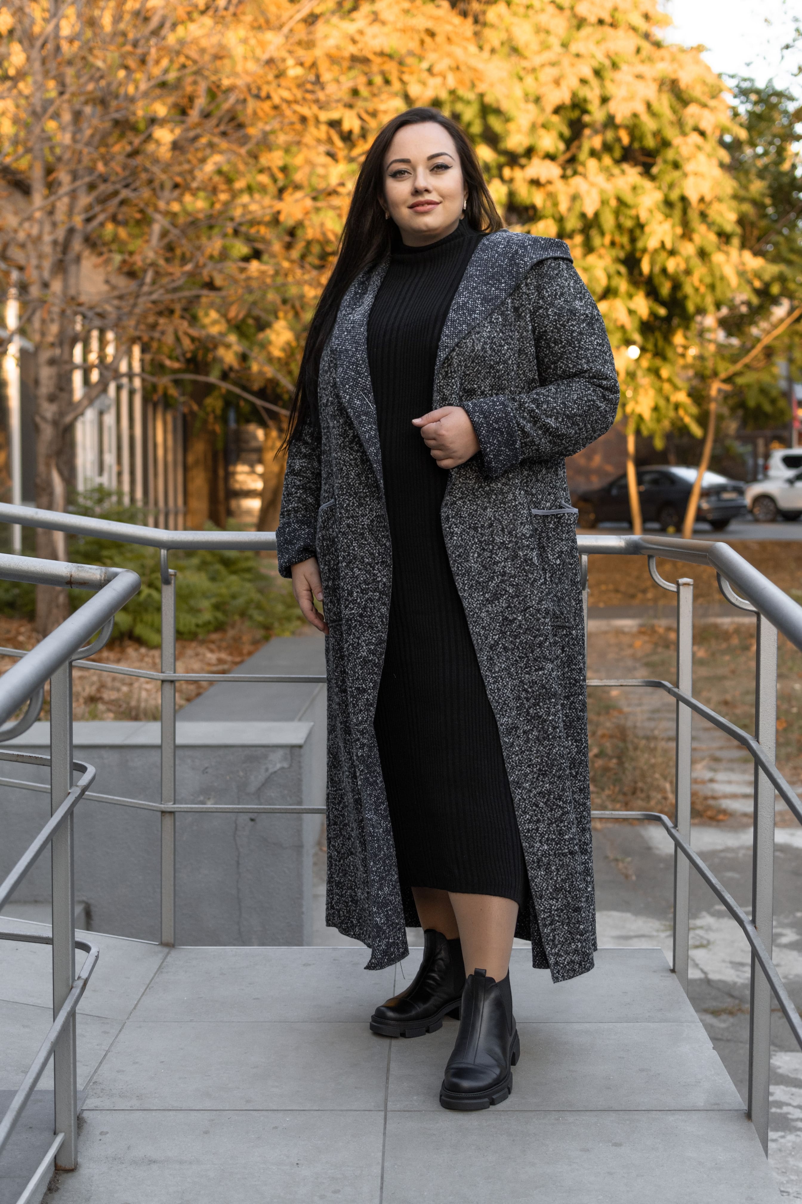 Пальто букле з прикрасою супер батал