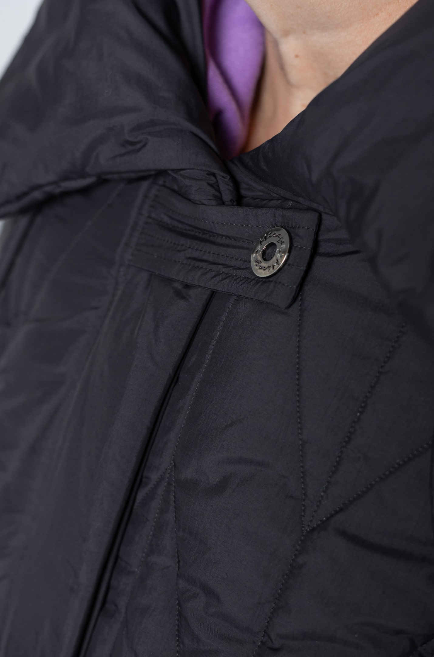 Пальто з декоративними кишенями великих розмірів