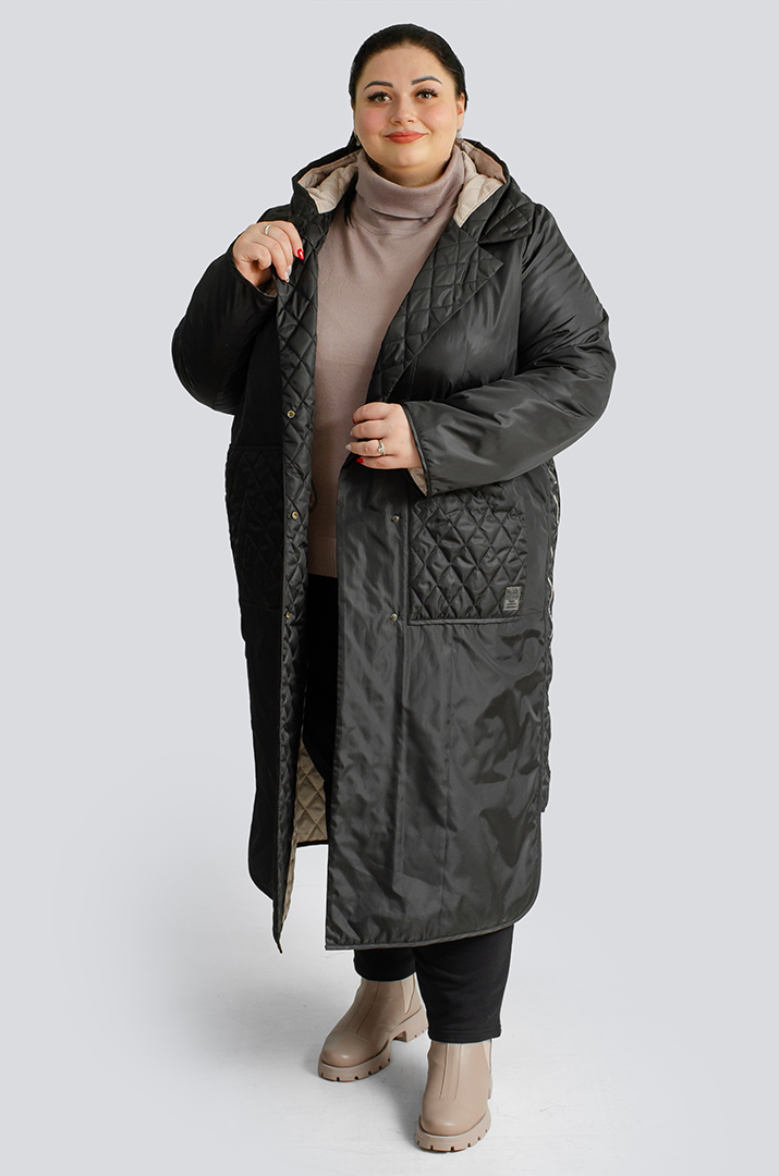 Пальто з декоративними елементами великих розмірів