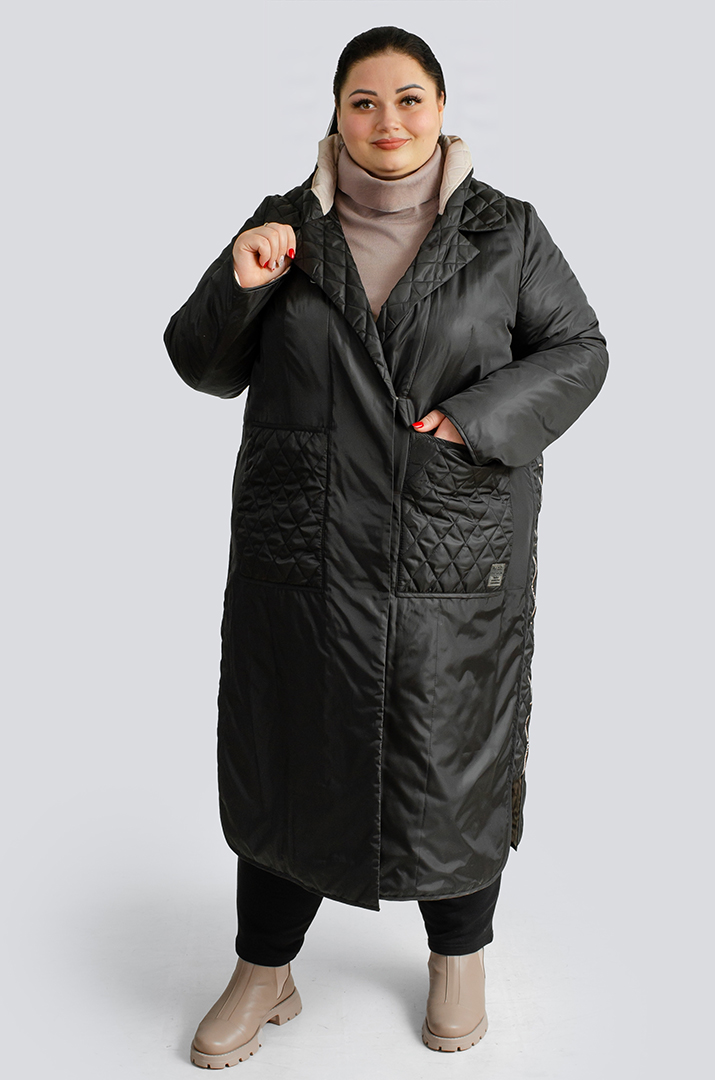 Пальто з декоративними елементами великих розмірів