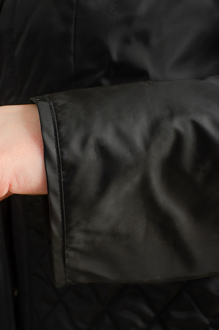 Пальто з декоративними елементами великих розмірів