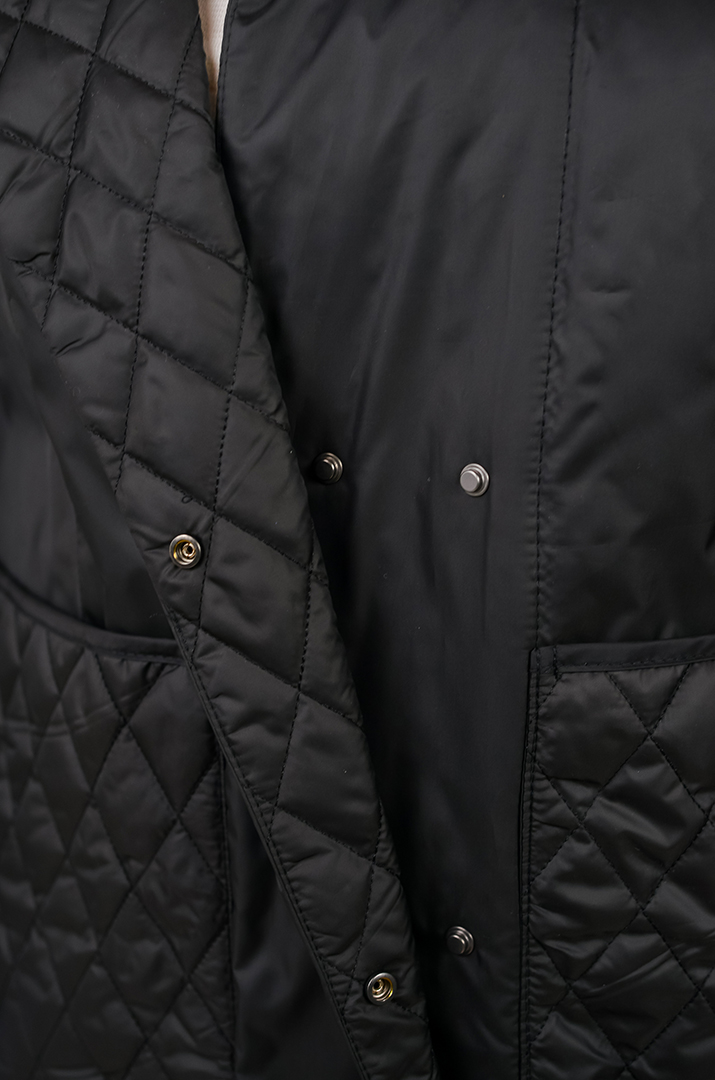 Пальто з декоративними елементами великих розмірів