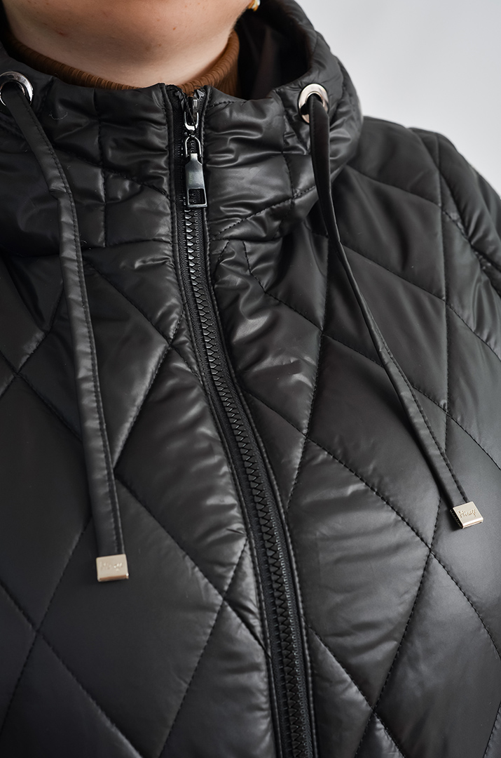 Чорне пальто-трансформер зі знімними рукавами великих розмірів