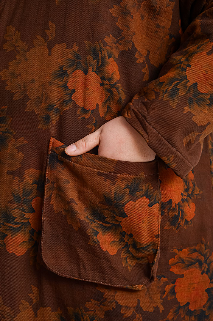 Пальто з квітковим принтом і накладними кишенями великих розмірів