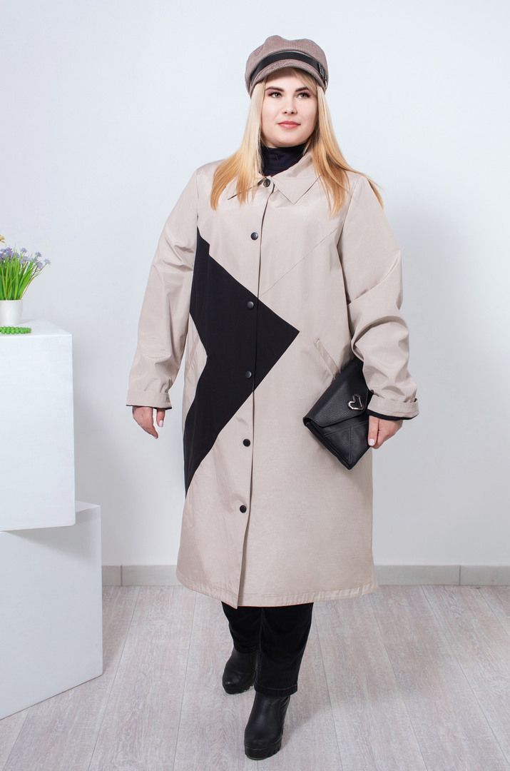 Стильный бежевый плащ с ассиметричным геометрическим принтом супер батал