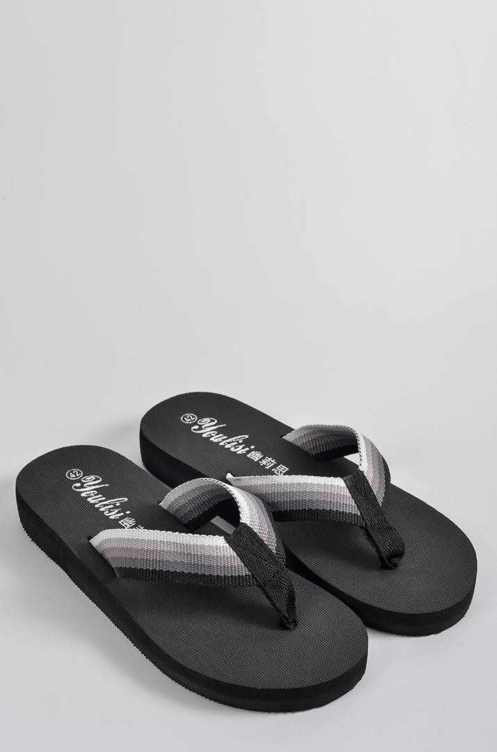 В’єтнамки в чорному кольорі з градієнтним принтом великих розмірів