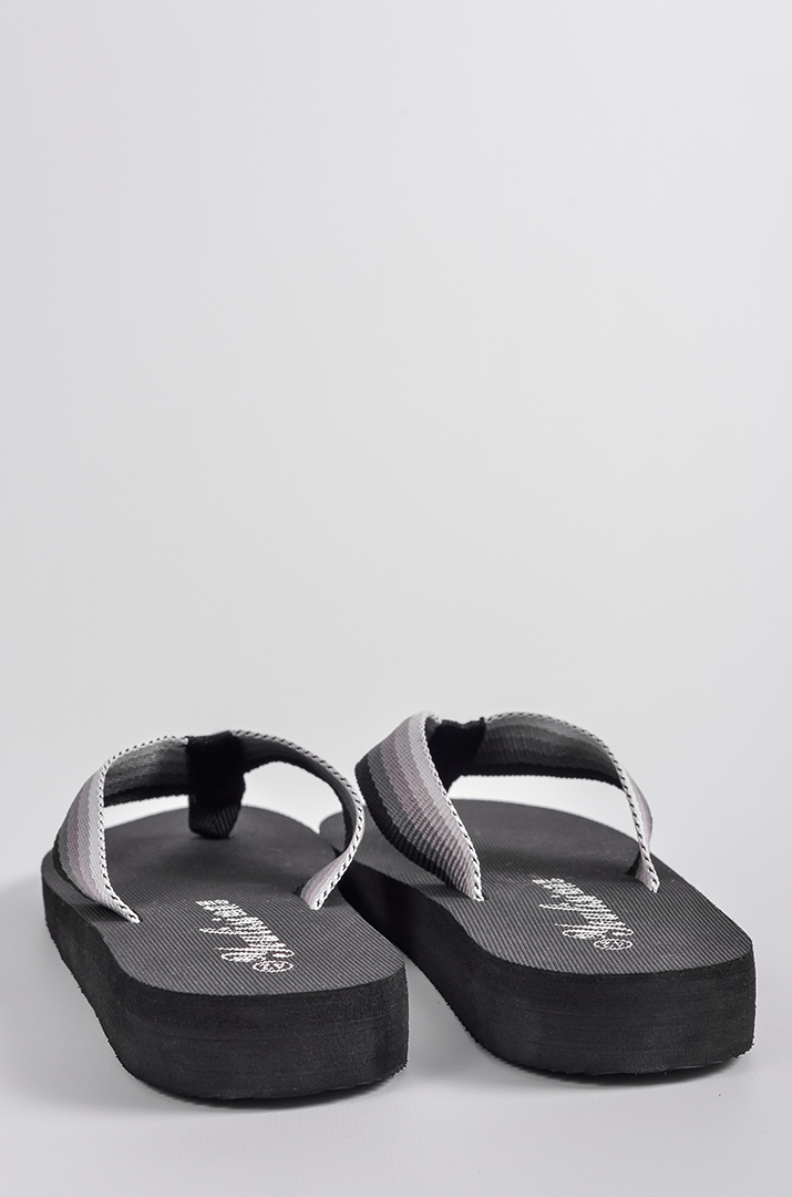 В’єтнамки в чорному кольорі з градієнтним принтом великих розмірів