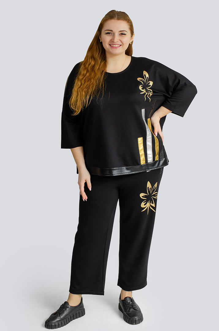 Черный костюм - брюки с золотисто-серебряным декором больших размеров