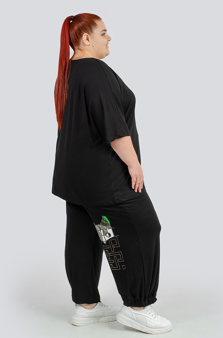 Прогулочный костюм со стильным декором больших размеров