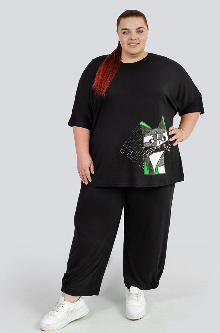 Прогулочный костюм со стильным декором больших размеров