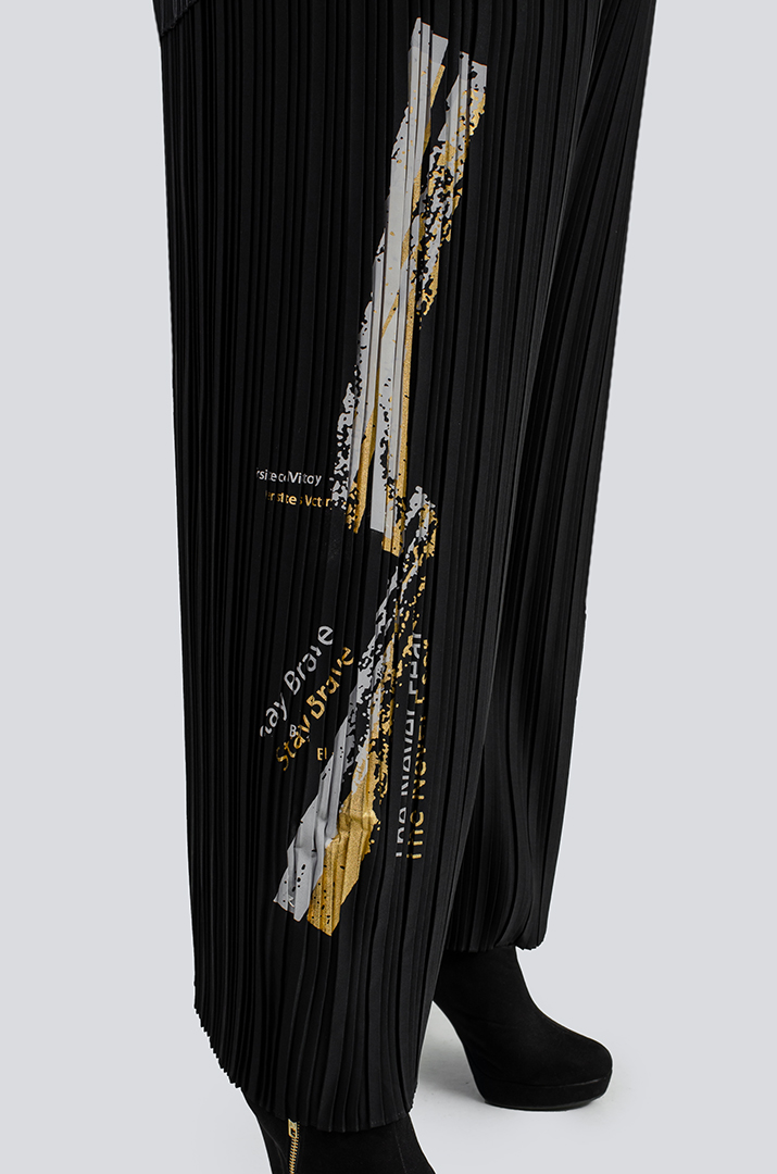 Костюм - брюки из плиссированной ткани больших размеров