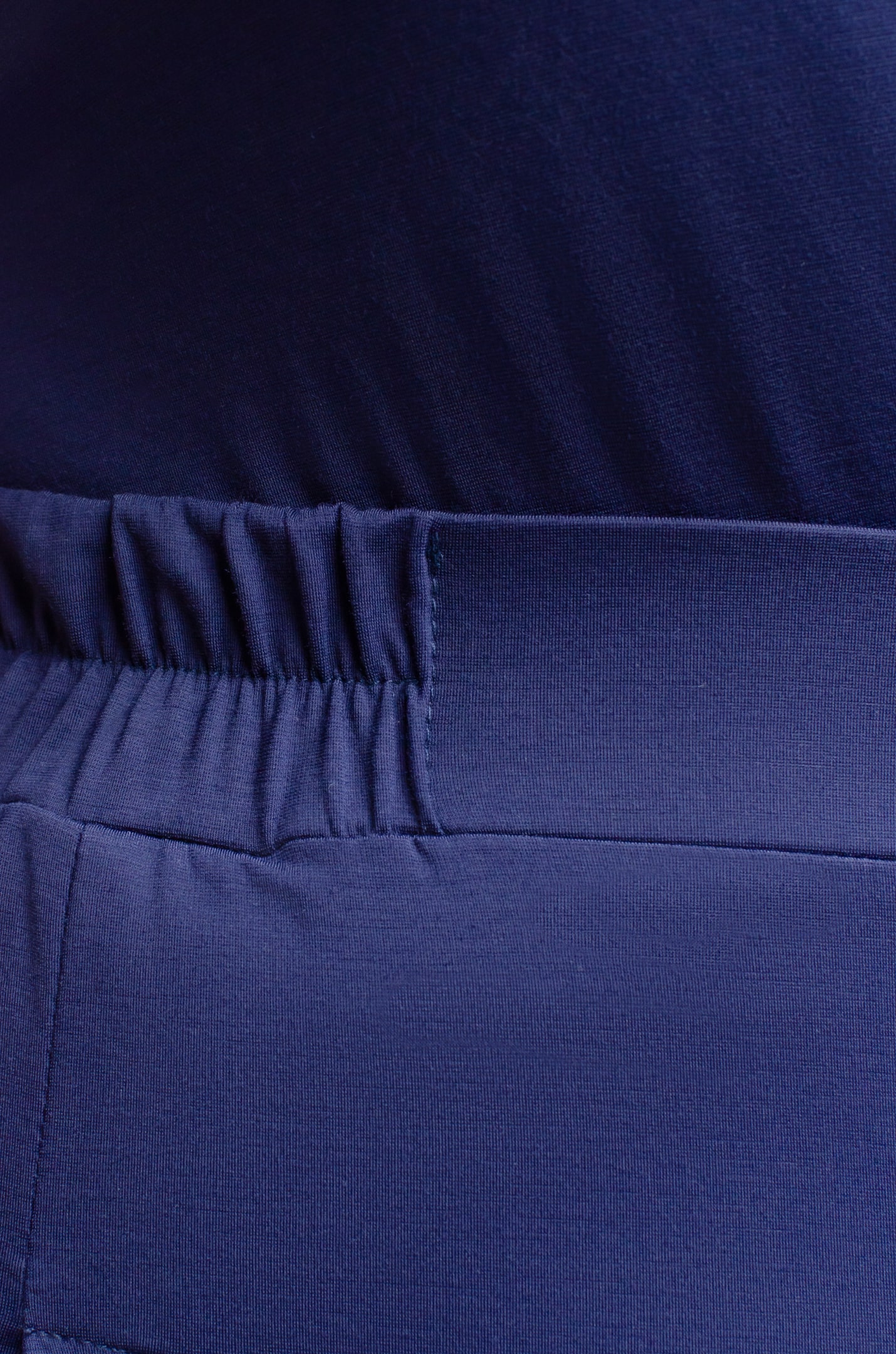 Элегантный костюм из вискозы больших размеров