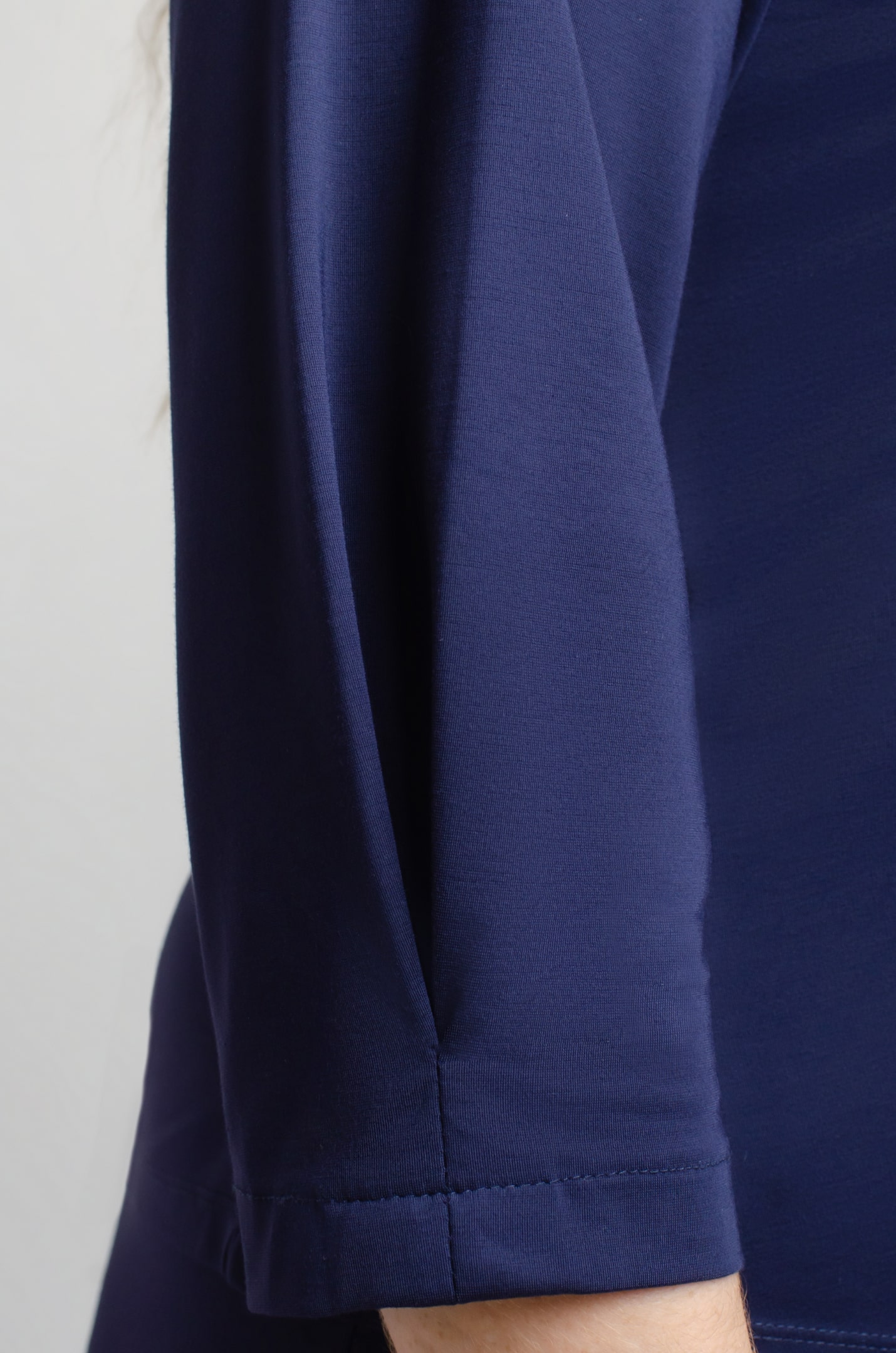 Элегантный костюм из вискозы больших размеров