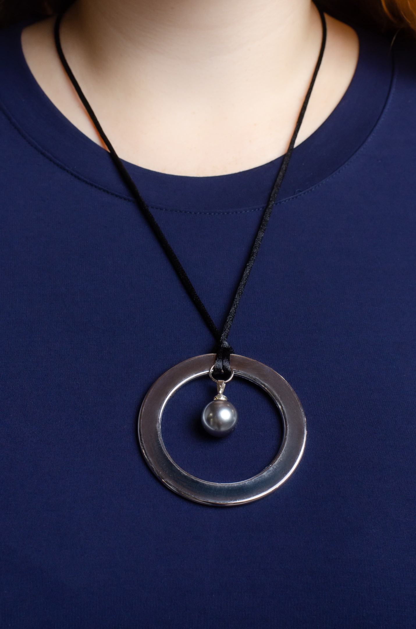 Элегантный костюм из вискозы больших размеров