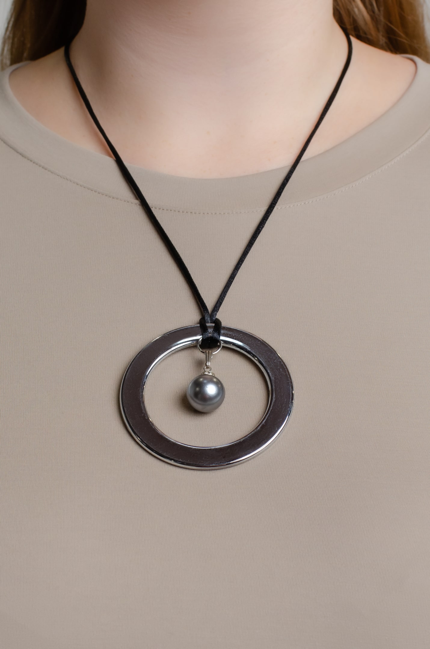 Элегантный костюм из вискозы больших размеров