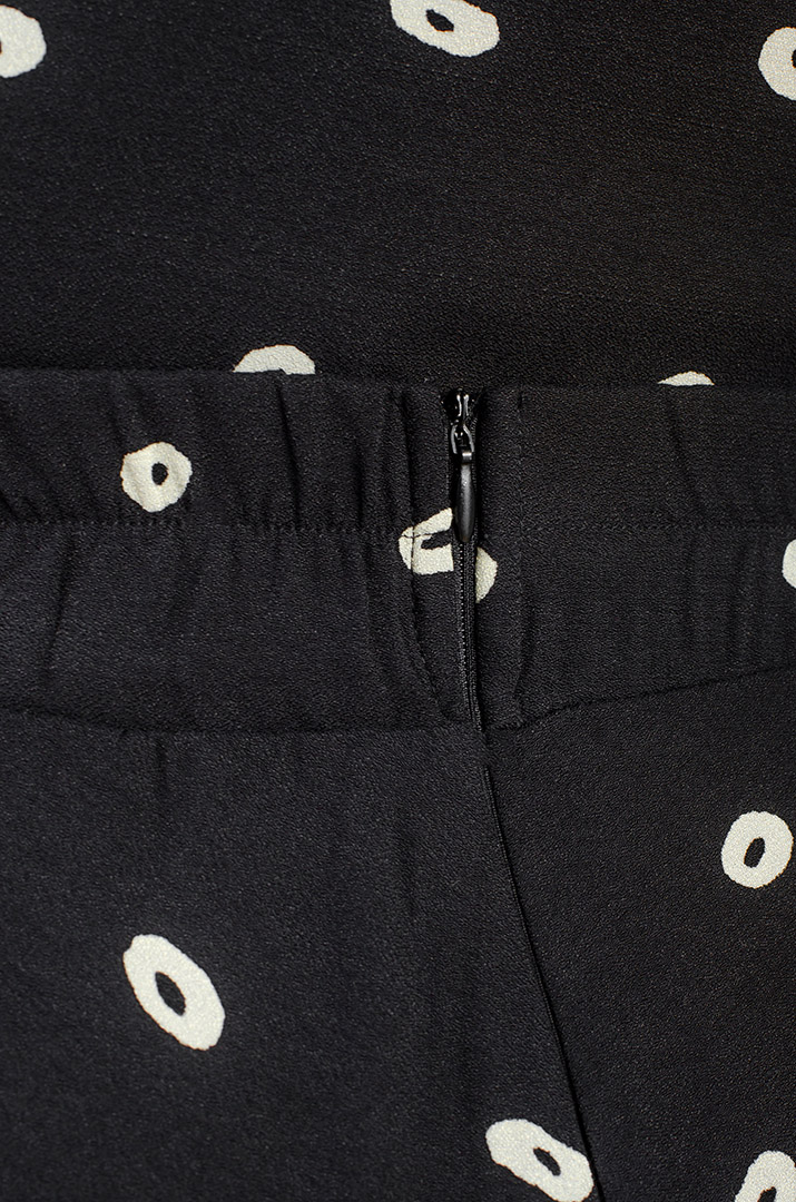 Костюм с брюками в принт больших размеров