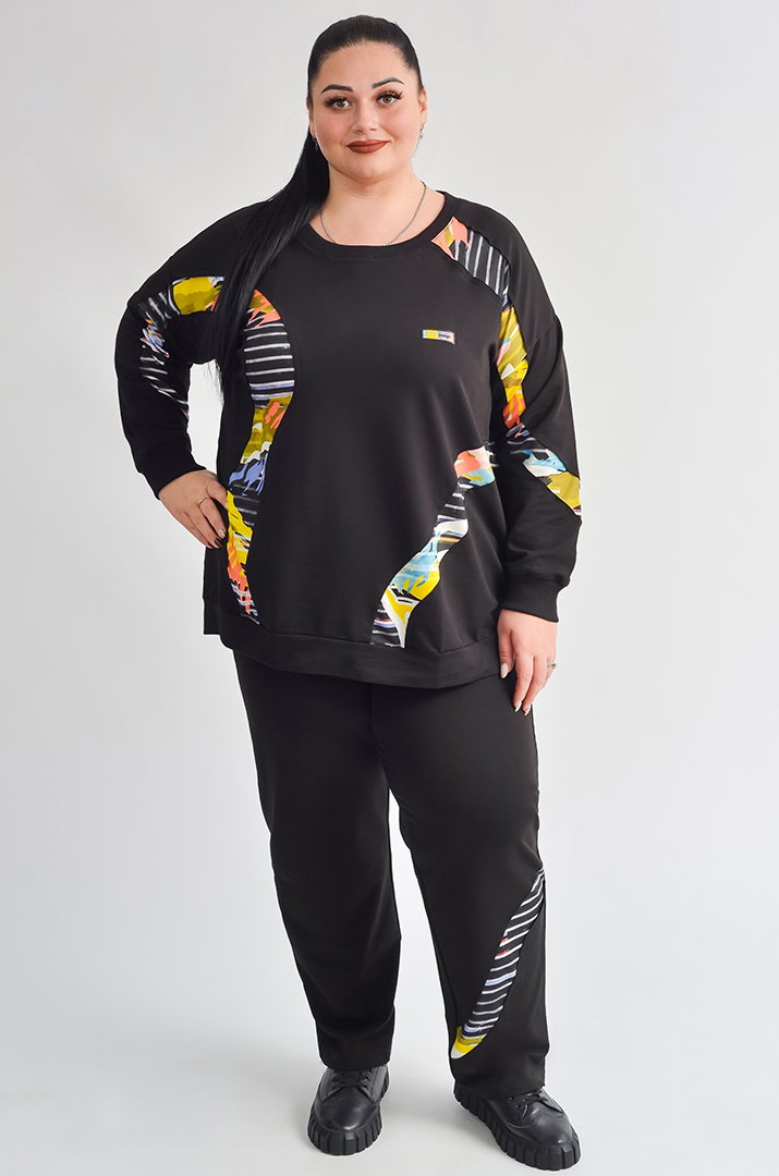 Прогулянковий костюм без застібки з яскравими акцентами великих розмірів