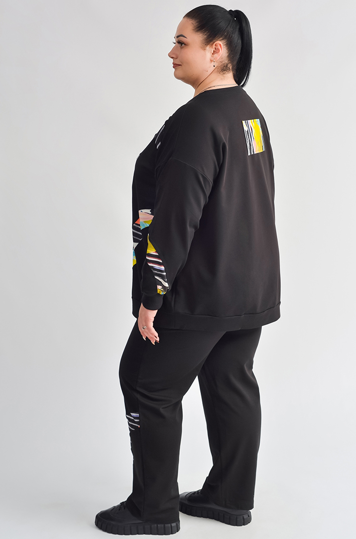 Прогулянковий костюм без застібки з яскравими акцентами великих розмірів