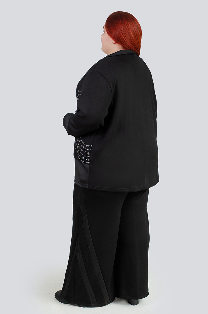 Костюм жакет и брюки с декором больших размеров