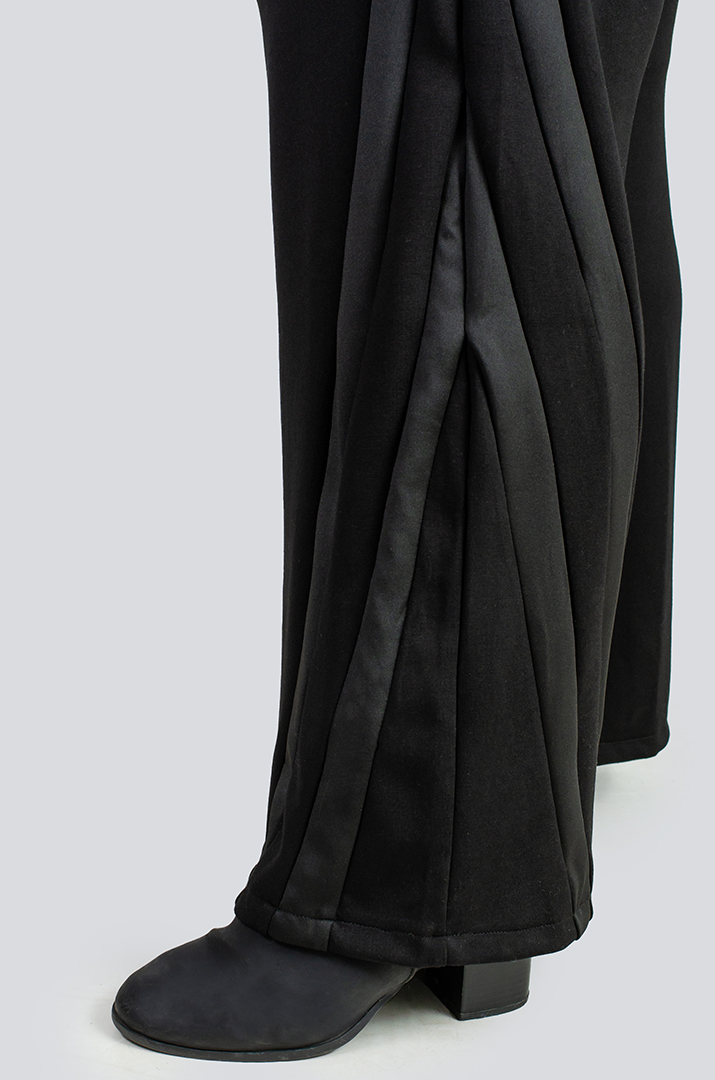 Костюм жакет и брюки с декором больших размеров