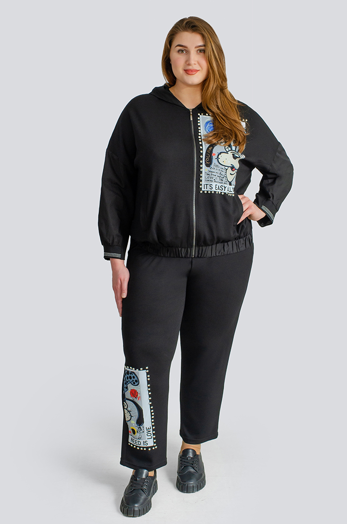 Чорний прогулянковий костюм з яскравим декором великих розмірів