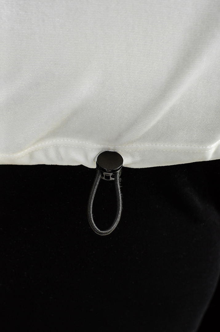 Велюровый костюм с горловиной-хомут больших размеров