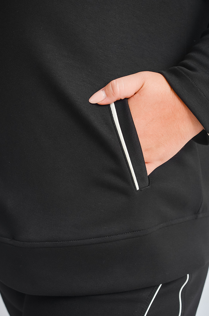 Чорний прогулянковий костюм із білими смугами великих розмірів