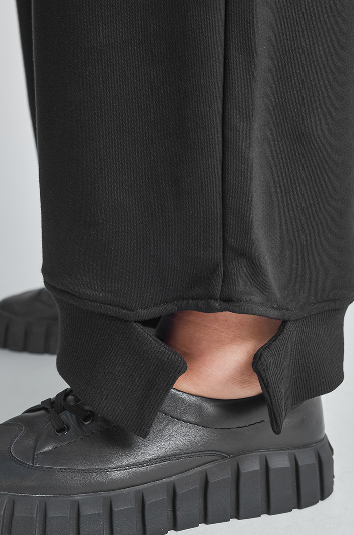 Прогулянковий костюм на блискавці з оригінальними резинками великих розмірів