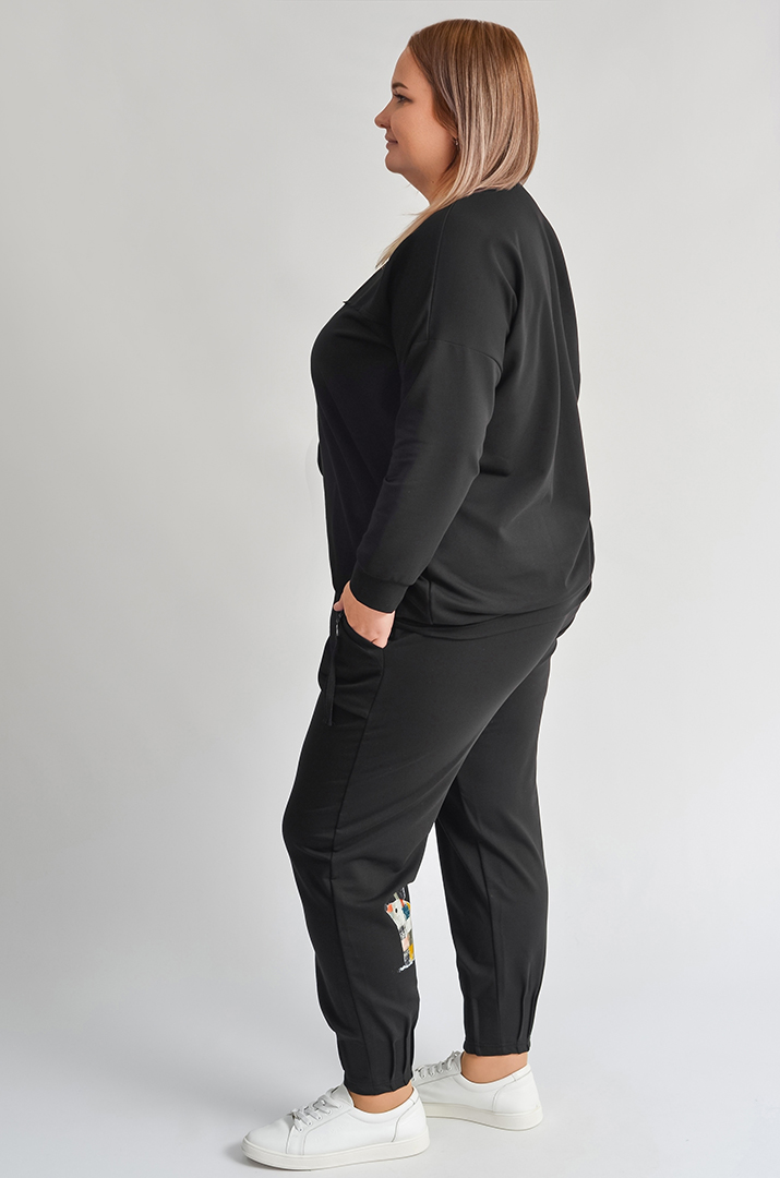 Прогулянковий костюм з креативними акцентами великих розмірів