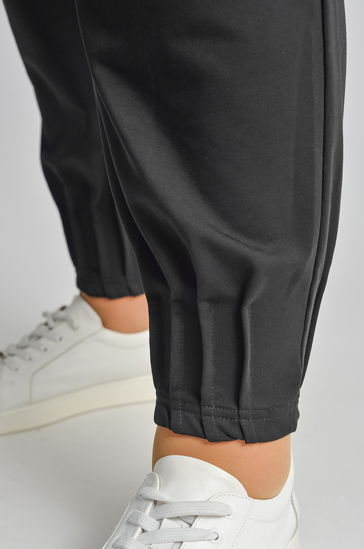 Прогулянковий костюм з креативними акцентами великих розмірів