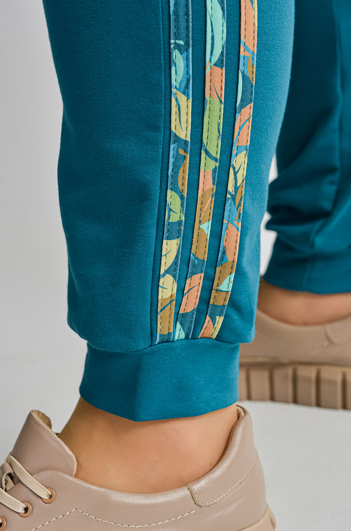 Прогулянковий костюм з художнім принтом листочків великих розмірів