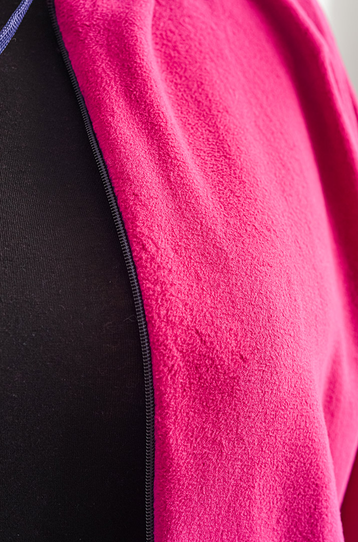 Прогулянковий костюм з яскравою кофтою на блискавці великих розмірів